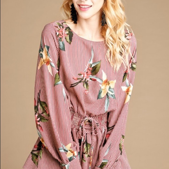 Red striped floral print corset blouse. - Picture 8 of 9